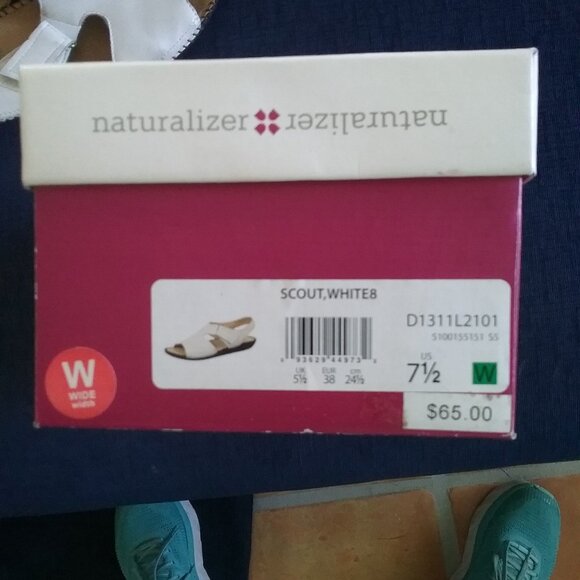 Naturalizer Sandals - Picture 3 of 4